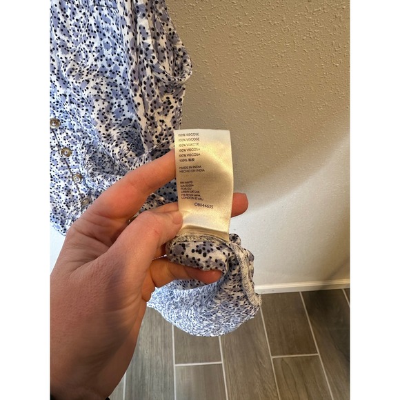 Maeve Anthropologie Blue Floral Sleeveless Button Down Shirt Women's Medium - Picture 3 of 4